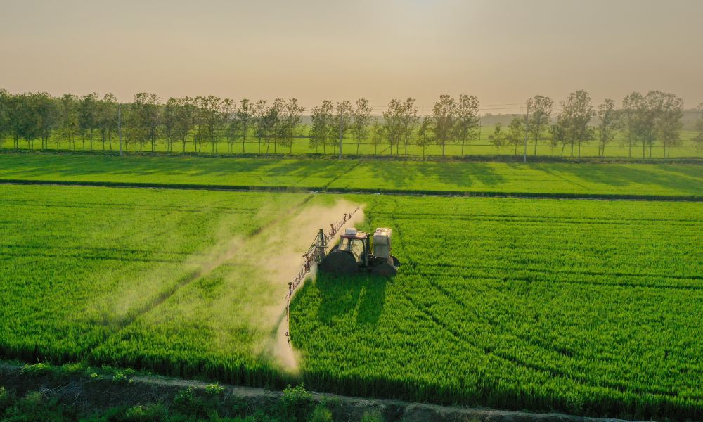 Top 5 Signs Your Tractor Needs an Oil Change